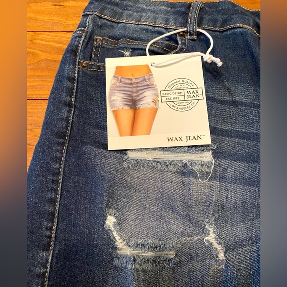 Women's Plus Size 1XL flower embroided Curvy Denim Jean Ripped Shorts Wax Jeans - Picture 9 of 15